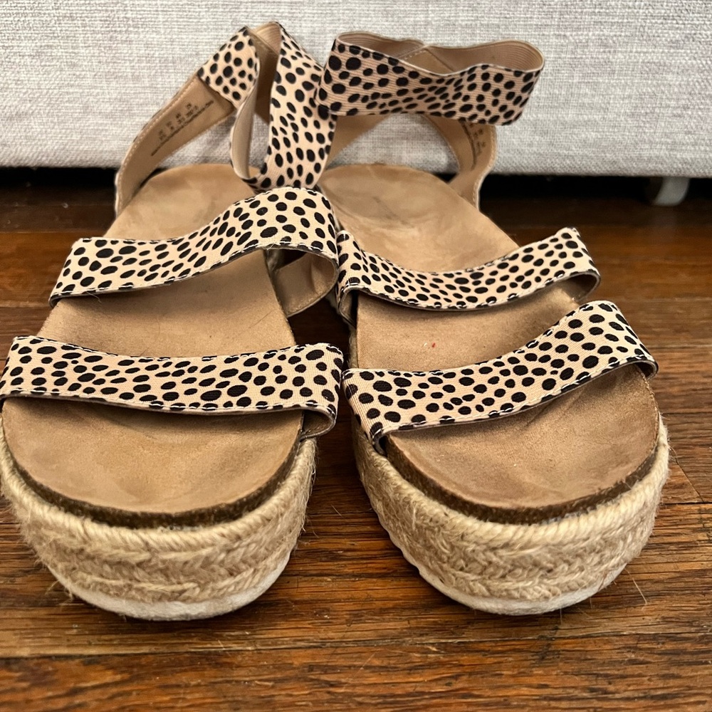 Polka dot American eagle espadrilles